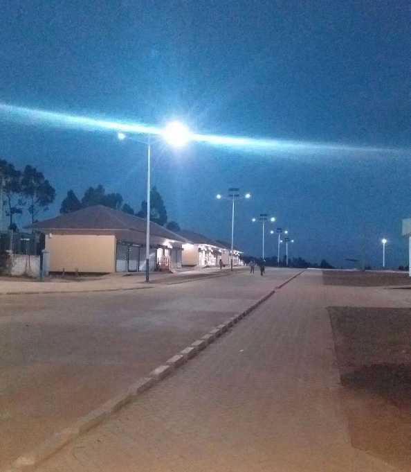 张家界市非洲科特迪瓦太阳能路灯工程